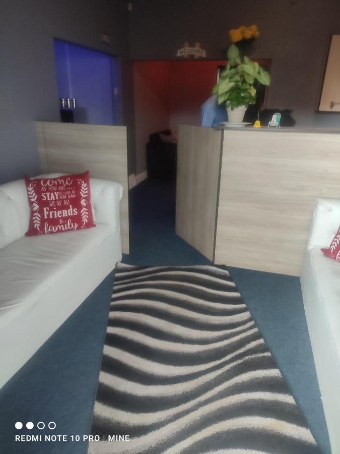 The Croc Guest House 스프링스 외부 사진